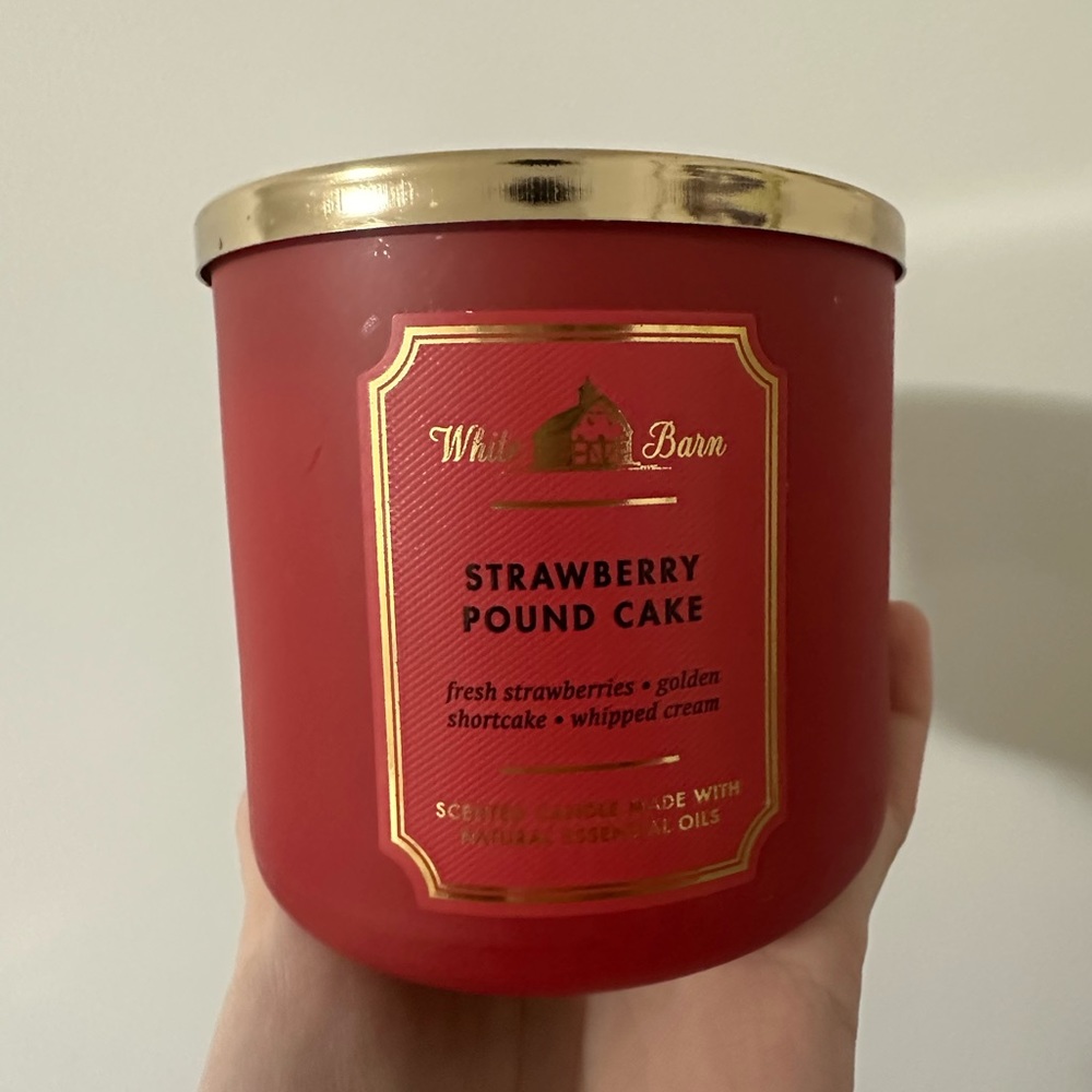 White Barn Candle